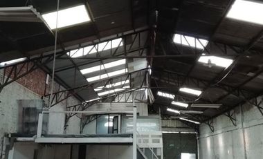 Industrial en Arriendo en AV, Dorsal \ Av. Fermín Vivaceta - Se arrienda galpón industrial UF 50.