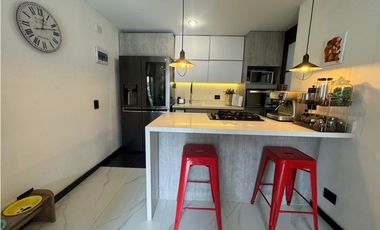 Venta de Apartaestudio Remodelado Medellín  El Poblado, Ciudad del Río