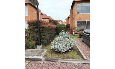 VENDO HERMOSA CASA EN CONJUNTO CERRADO EN BOJACA - CHIA