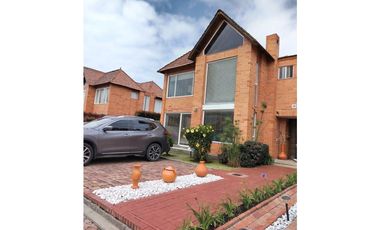 VENDO HERMOSA CASA EN CONJUNTO CERRADO EN BOJACA - CHIA