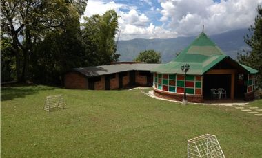 FINCA EN COPACABANA - EL LIMONAR