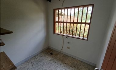 Arriendo finca en La Ceja - uso residencial o comercial