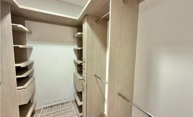 Apartamento amoblado en Provenza piso 31