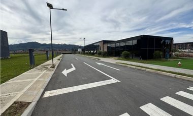 SE VENDE LOTE UNIFAMILIAR EN LA CEJA UNIDAD CERRADA ESQUINERO