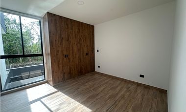 SE RENTA ESPECTACULAR CASA PARA ESTRENAR EN CERRITOS