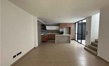 SE RENTA ESPECTACULAR CASA PARA ESTRENAR EN CERRITOS