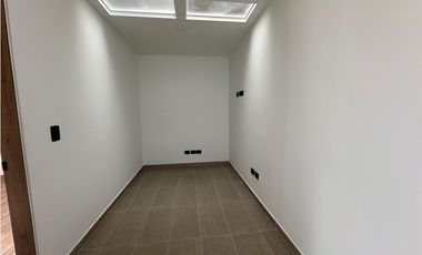 SE RENTA ESPECTACULAR CASA PARA ESTRENAR EN CERRITOS