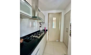 ELEGANTE Y ESPECTACULAR APARTAMENTO EN VENTA AMPLIO BALCON.