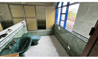 VENTA DE FINCA PEQUEÑA EN QUIMBAYA, QUINDO, COLOMBIA