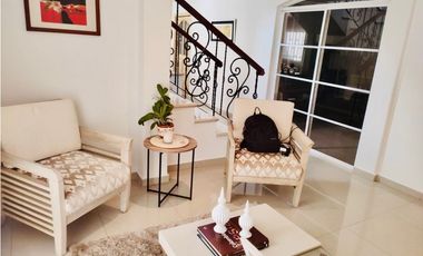 SE VENDE EXCLUSIVA Y AMPLIA CASA EN CONJUNTO EN VILLA SANTOS