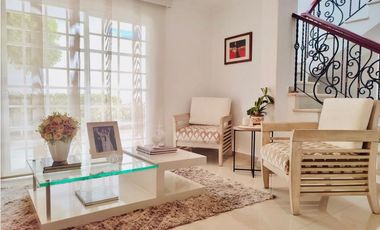 SE VENDE EXCLUSIVA Y AMPLIA CASA EN CONJUNTO EN VILLA SANTOS