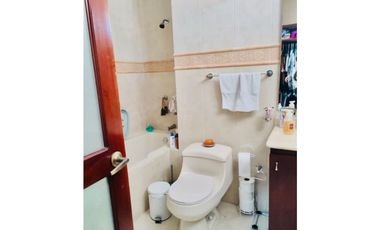 SE VENDE EXCLUSIVA Y AMPLIA CASA EN CONJUNTO EN VILLA SANTOS