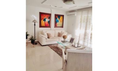 SE VENDE EXCLUSIVA Y AMPLIA CASA EN CONJUNTO EN VILLA SANTOS