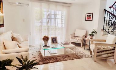 SE VENDE EXCLUSIVA Y AMPLIA CASA EN CONJUNTO EN VILLA SANTOS