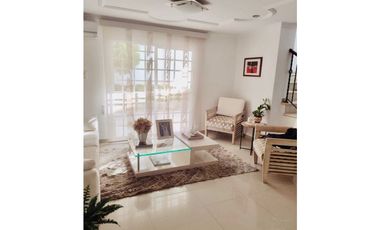 SE VENDE EXCLUSIVA Y AMPLIA CASA EN CONJUNTO EN VILLA SANTOS