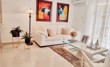 SE VENDE EXCLUSIVA Y AMPLIA CASA EN CONJUNTO EN VILLA SANTOS