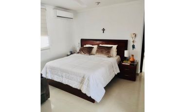 SE VENDE EXCLUSIVA Y AMPLIA CASA EN CONJUNTO EN VILLA SANTOS