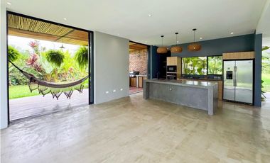 Casa campestre en condominio para la venta en Cerritos, Pereira!!!