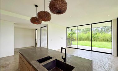 Casa campestre en condominio para la venta en Cerritos, Pereira!!!