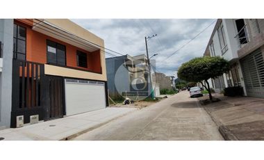 VENTA DE CASA NUEVA MODERNA FULL ACABADOS 