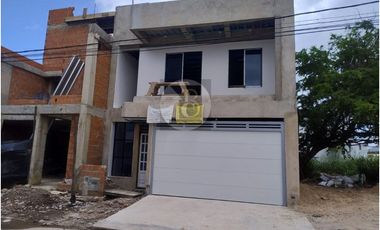 VENTA DE CASA NUEVA MODERNA FULL ACABADOS 