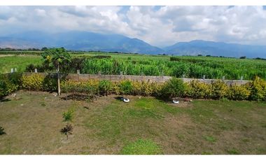 Casa campestre en venta permuta en parcelación Santa Elena El Cerrito