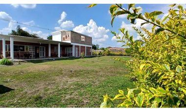 Casa campestre en venta permuta en parcelación Santa Elena El Cerrito