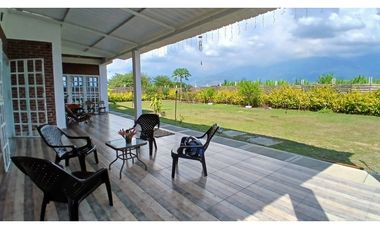 Casa campestre en venta permuta en parcelación Santa Elena El Cerrito