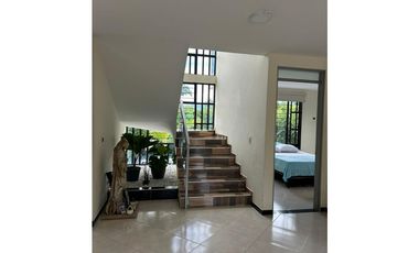 Casa campestre en venta a 5 minutos del parque de Acacías