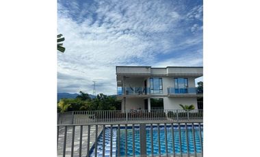 Casa campestre en venta a 5 minutos del parque de Acacías