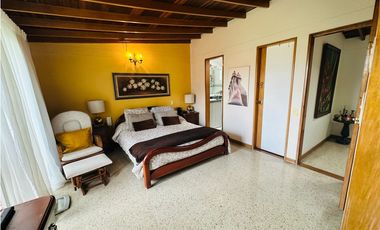 VENDO HERMOSA CASA POBLADO - SECTOR CAMPESTRE