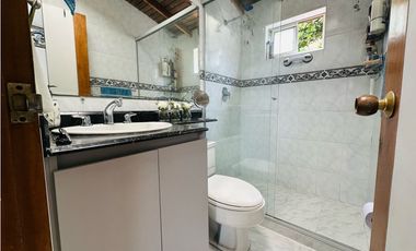 VENDO HERMOSA CASA POBLADO - SECTOR CAMPESTRE