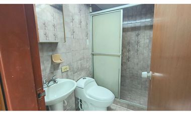 SE VENDE O PERMUTA  APARTAMENTO CENTRO INDEPENDIENTE