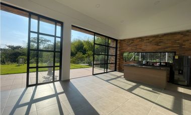 CASA EN ARRIENDO