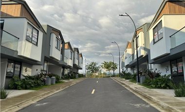 CASA EN ARRIENDO