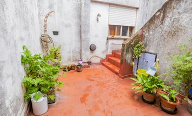 VENTA PROPIEDAD MULTIFAMILIAR EN CASEROS PERMUTA