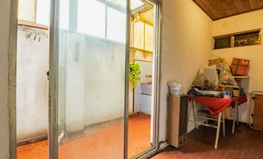 VENTA PROPIEDAD MULTIFAMILIAR EN CASEROS PERMUTA