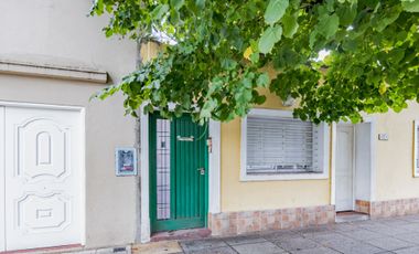 VENTA PROPIEDAD MULTIFAMILIAR EN CASEROS PERMUTA