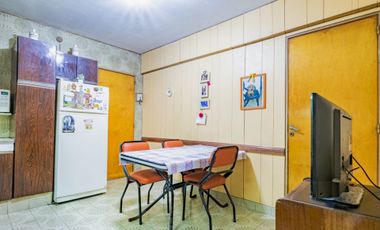 VENTA PROPIEDAD MULTIFAMILIAR EN CASEROS PERMUTA