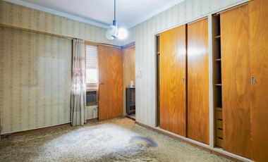 VENTA PROPIEDAD MULTIFAMILIAR EN CASEROS PERMUTA