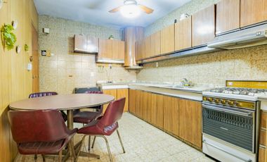 VENTA PROPIEDAD MULTIFAMILIAR EN CASEROS PERMUTA