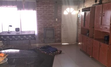 VENDE CASA CON UNA HABITACION,  PLOTTIER