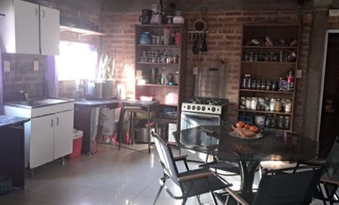 VENDE CASA CON UNA HABITACION,  PLOTTIER