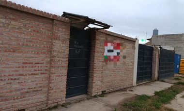 VENDE CASA CON UNA HABITACION,  PLOTTIER