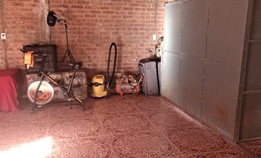 VENDE CASA CON UNA HABITACION,  PLOTTIER
