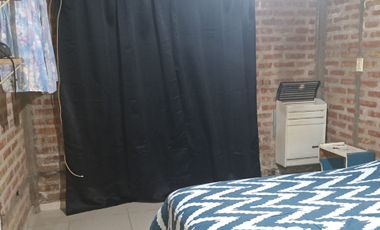 VENDE CASA CON UNA HABITACION,  PLOTTIER