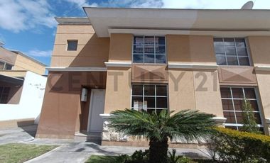 En Venta casa de 3 dormitorios San Antonio conjunto Laguna Azul
