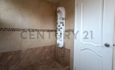 En Venta casa de 3 dormitorios San Antonio conjunto Laguna Azul