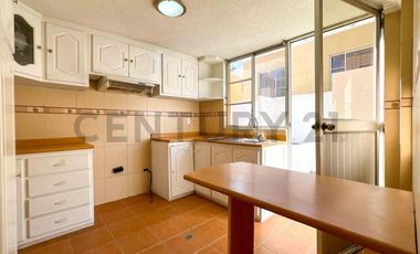 En Venta casa de 3 dormitorios San Antonio conjunto Laguna Azul