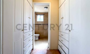 En Venta casa de 3 dormitorios San Antonio conjunto Laguna Azul